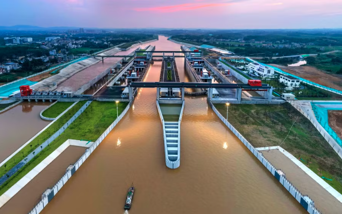 “Kênh vàng” sát Việt Nam: Ông Tập nhiều lần ra chỉ thị quan trọng, Trung Quốc trăn trở hơn 50 năm mới dám xây