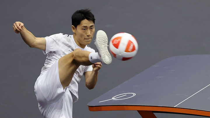 Lee Jun - seok: H&agrave;nh tr&igrave;nh từ c&ocirc;ng nh&acirc;n tới ng&ocirc;i sao teqball ASIAD 2026 - Ảnh 1.