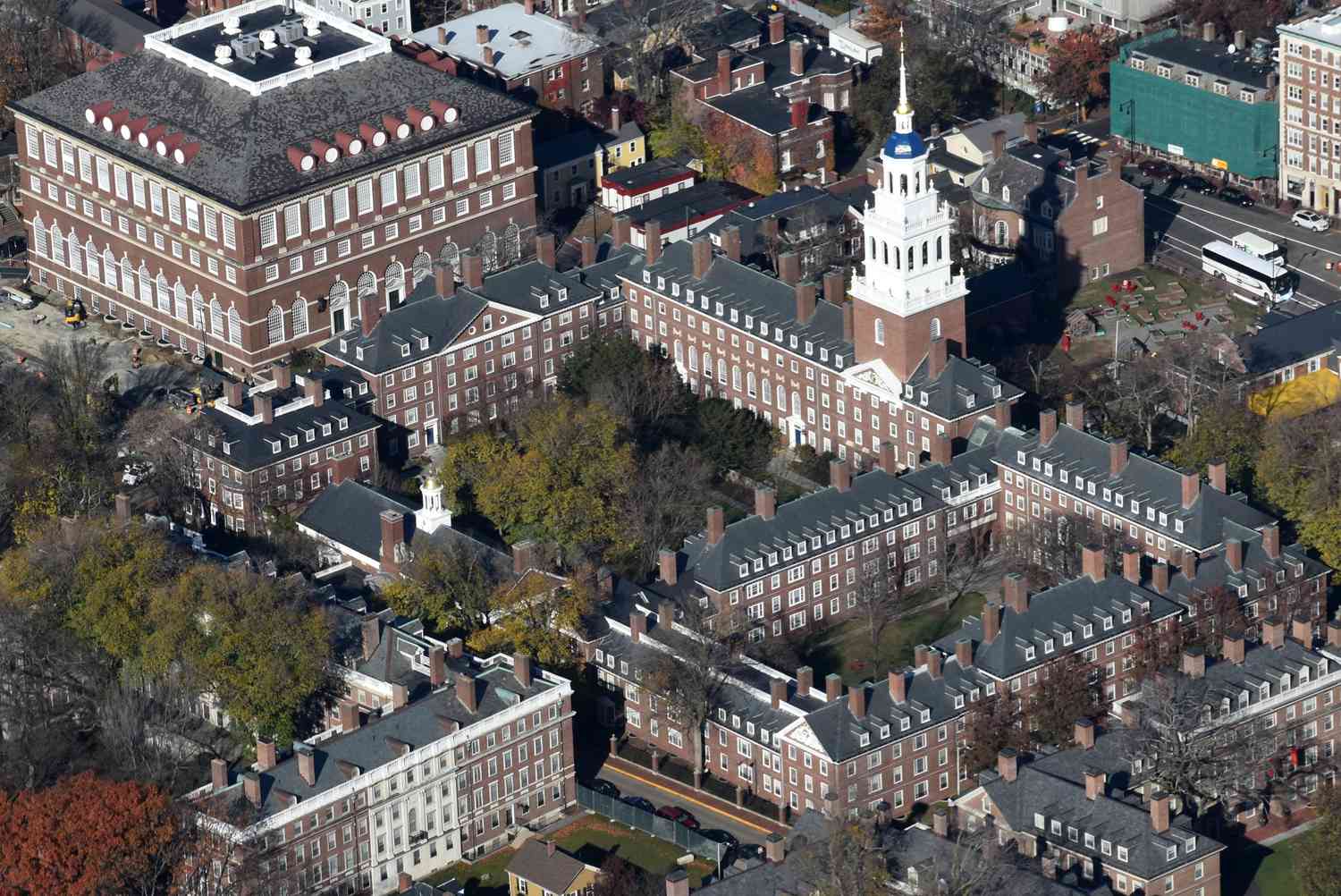 Bảng xếp hạng đại học 2026 đảo chiều: Harvard tụt hạng, bất ngờ vị trí số 1 - Ảnh 3.