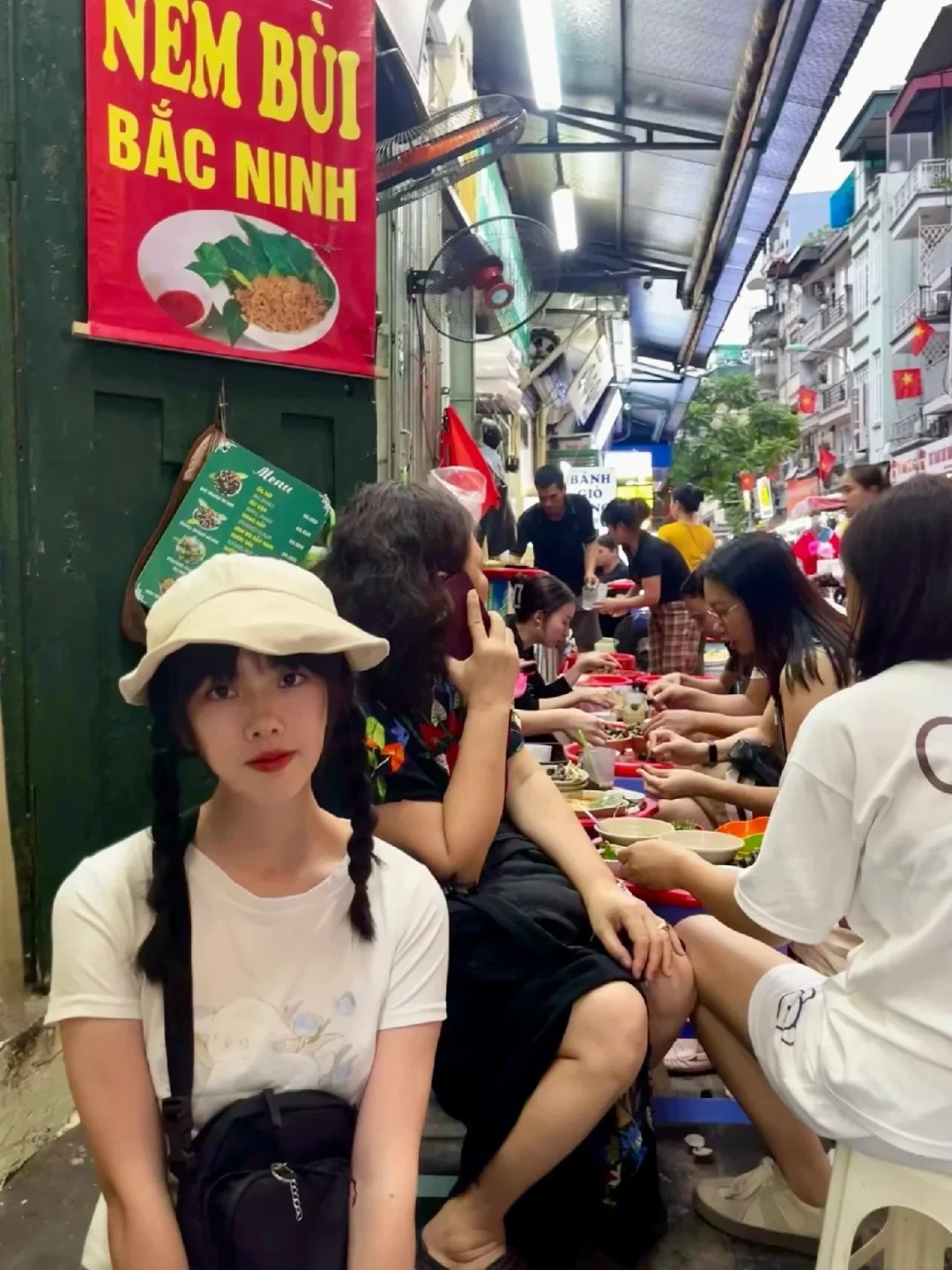 C&ocirc; g&aacute;i đi du lịch 41 quốc gia v&agrave; tiết kiệm 775 triệu đồng Trong 10 năm - Ảnh 2.