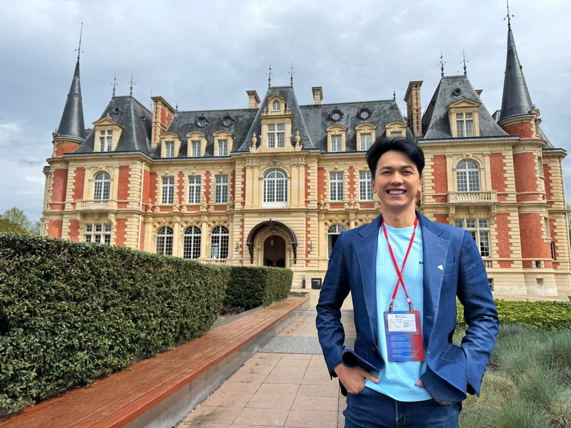Chủ tịch ACB Trần Hùng Huy “khoe” đi học tại Oxford, doanh nhân Cường Đô La liền bình luận 1 câu - Ảnh 2.
