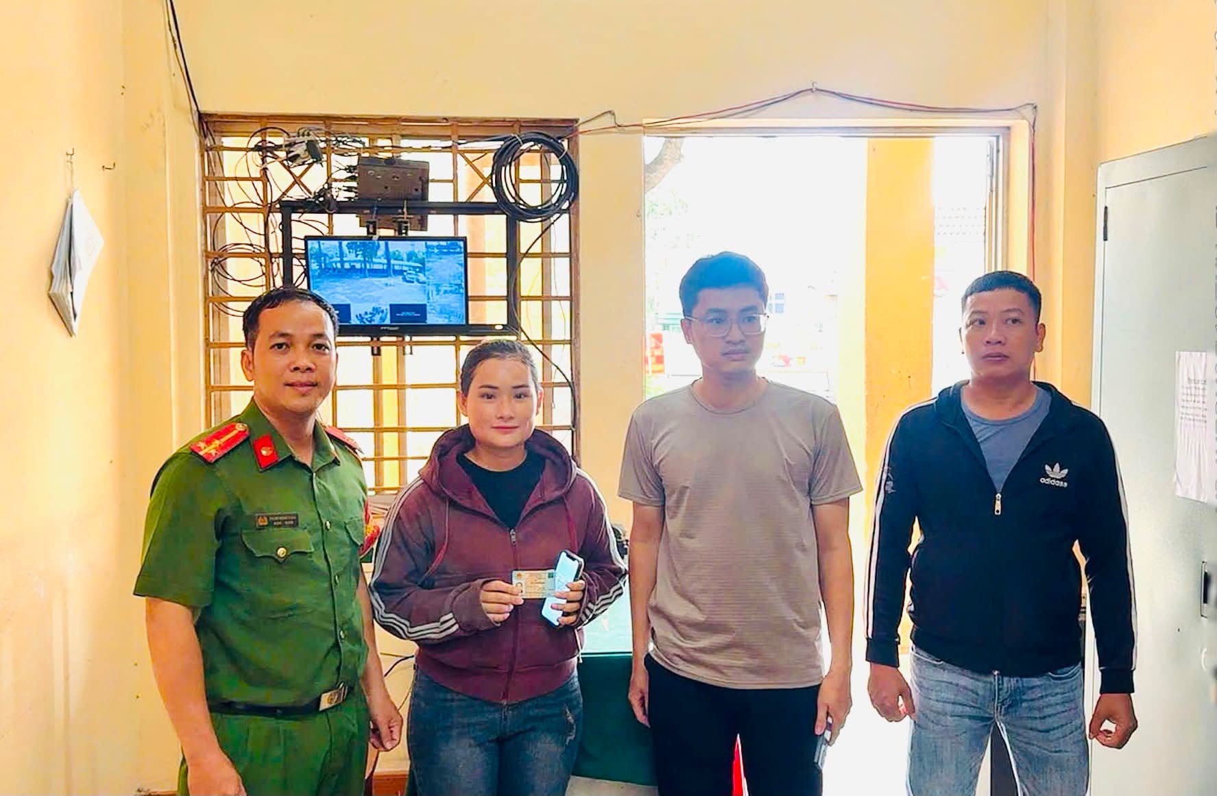 C&ocirc;ng an x&aacute;c minh giao dịch 9.000.000 đồng v&agrave; 10.000 đồng li&ecirc;n tục chuyển v&agrave;o t&agrave;i khoản của L&ecirc; Hữu Vinh: Nguyễn Thị Hải được li&ecirc;n hệ l&agrave;m v - Ảnh 1.
