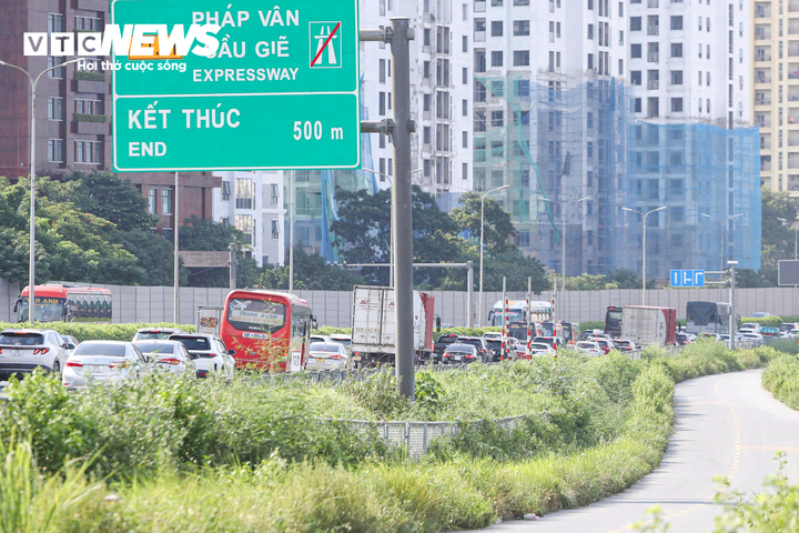 &Ugrave;n tắc giao th&ocirc;ng Tại cửa ng&otilde; H&agrave; Nội tăng cao Trước khi kết th&uacute;c nghỉ lễ 2 / 9 - Ảnh 9.