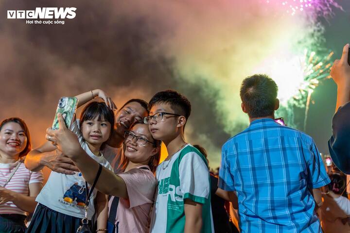 Những địa điểm gửi xe miễn phí Hà Nội khi xem pháo hoa 2 / 9 năm 2026 - Ảnh 2.