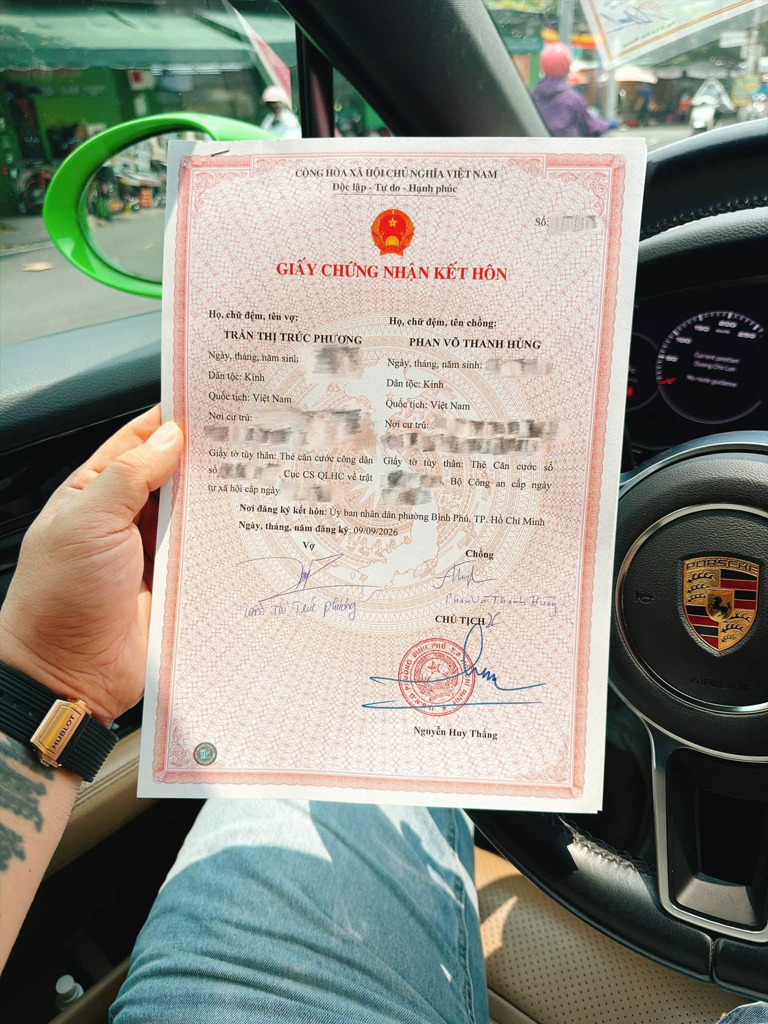 Akira Phan v&agrave; Phương Maika đăng k&yacute; kết h&ocirc;n: C&acirc;u chuyện t&igrave;nh y&ecirc;u đầy cảm hứng - Ảnh 2.