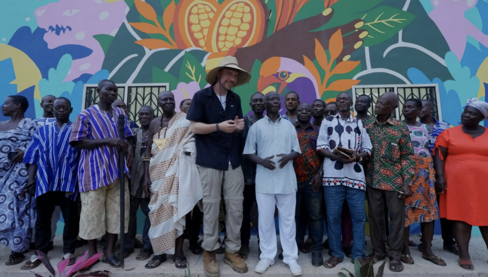 MrBeast xây ngôi làng tại Ghana hỗ trợ trẻ em và cộng đồng địa phương - Ảnh 2. MrBeast xây ngôi làng tại Ghana hỗ trợ trẻ em và cộng đồng địa phương - Ảnh 2.