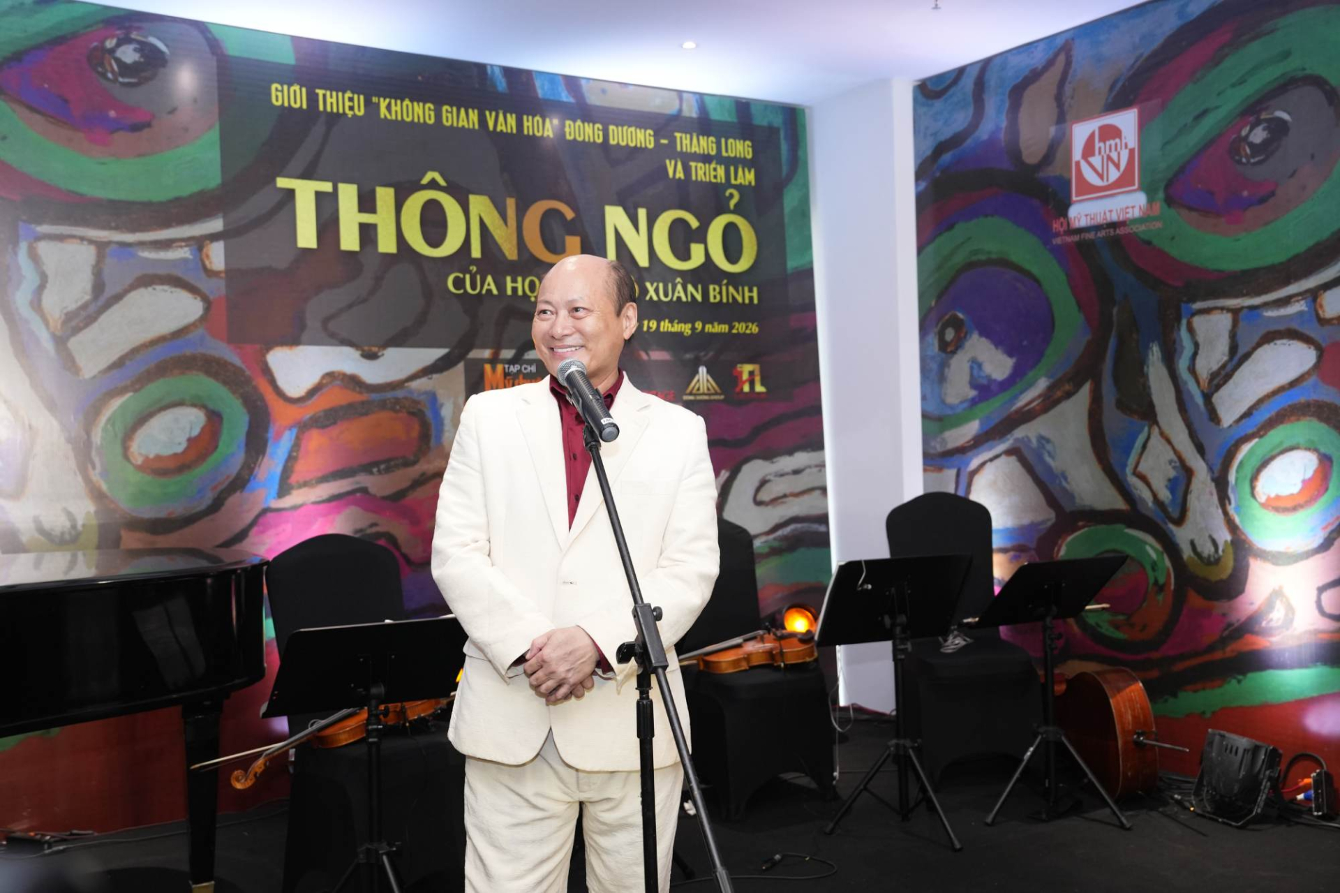 Gần 300 t&aacute;c phẩm của họa sĩ Ng&ocirc; Xu&acirc;n B&iacute;nh được trưng b&agrave;y tại triển l&atilde;m "Th&ocirc;ng Ngỏ" ở H&agrave; Nội - Ảnh 1.