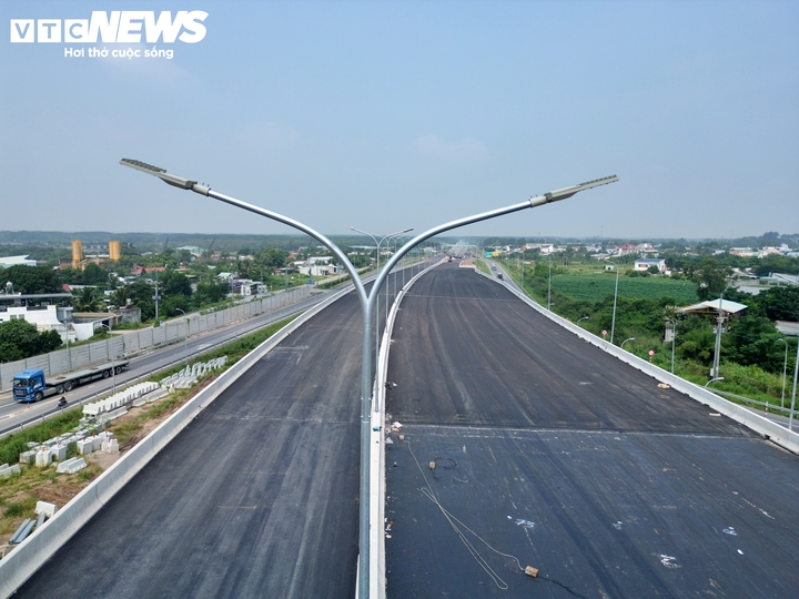 Diện mạo n&uacute;t giao kết nối cao tốc Bến Lức - Long Th&agrave;nh v&agrave; Quốc lộ 51 - Ảnh 9.