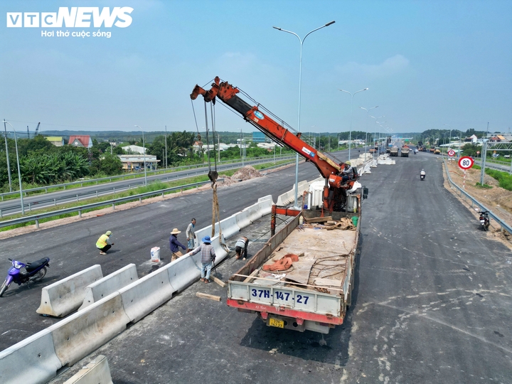 Diện mạo n&uacute;t giao kết nối cao tốc Bến Lức - Long Th&agrave;nh v&agrave; Quốc lộ 51 - Ảnh 10.
