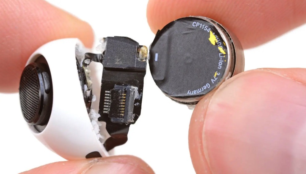 Phát hiện AirPods Pro 3 giả sau khi tai nghe hỏng , người dùng sốc khi biết sự thật - Ảnh 4. Phát hiện AirPods Pro 3 giả sau khi tai nghe hỏng , người dùng sốc khi biết sự thật - Ảnh 4.