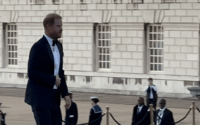 Harry trở lại Anh v&agrave; cuộc sống mới của gia đ&igrave;nh Sussex sau 6 năm tại Mỹ - Ảnh 1.