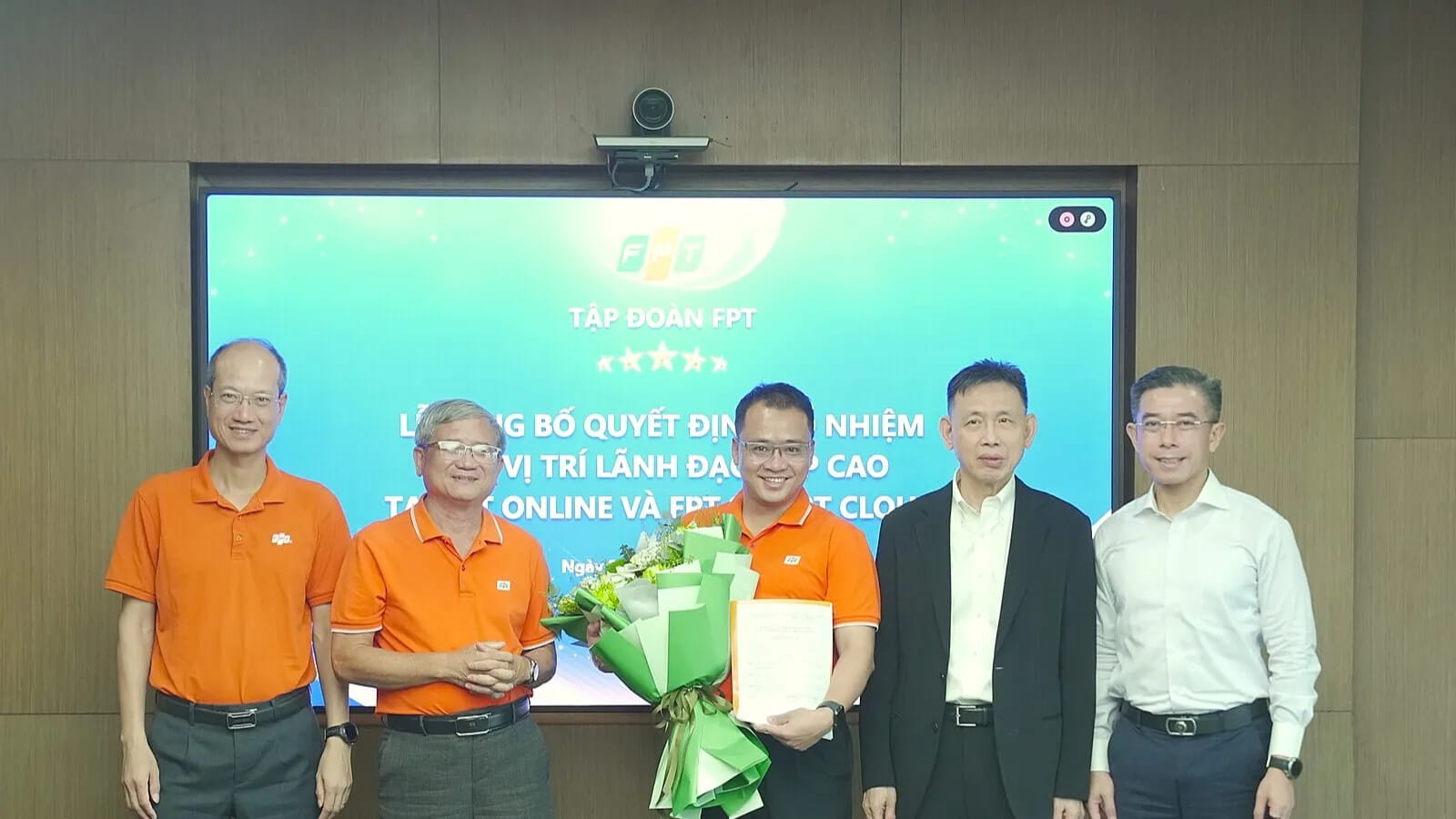 2 “ghế nóng” bất ngờ đổi chủ tại tập đoàn công nghệ hàng đầu Việt Nam - Ảnh 2.