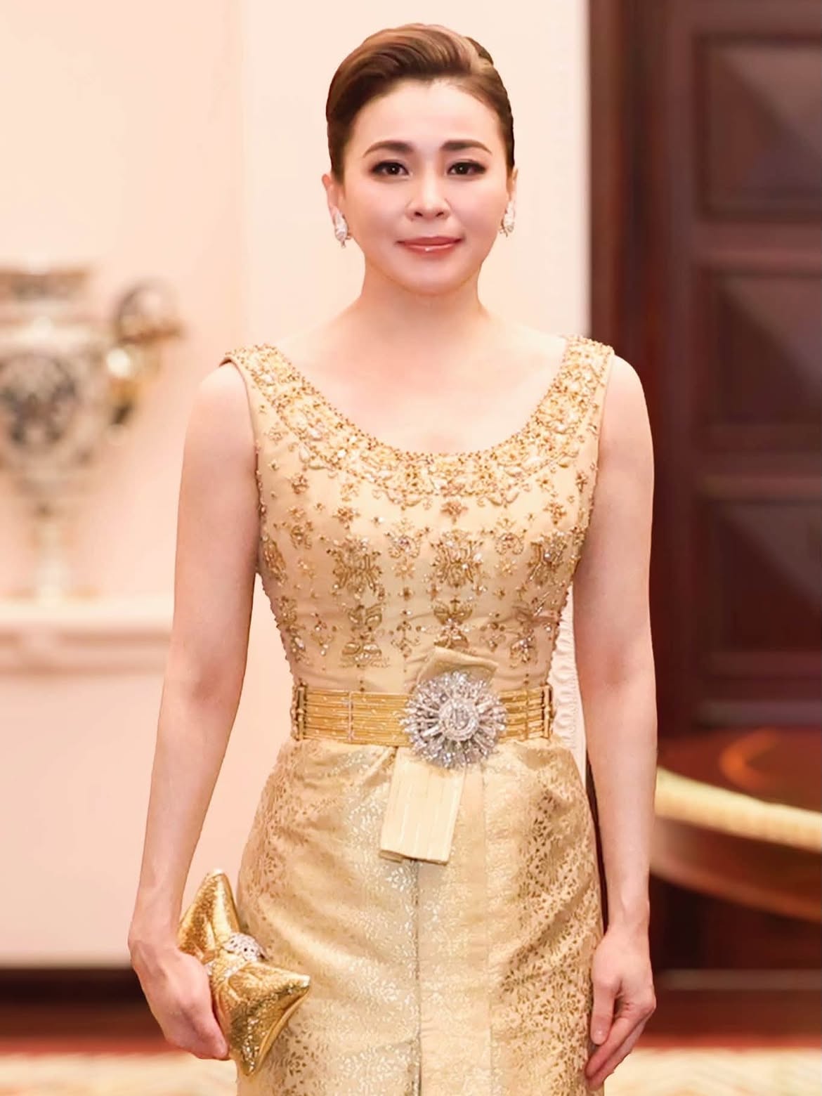 Chiếc thắt lưng kim cương 100 năm tuổi của Hoàng hậu Thái Lan Suthida - Ảnh 5. Chiếc thắt lưng kim cương 100 năm tuổi của Hoàng hậu Thái Lan Suthida - Ảnh 5.