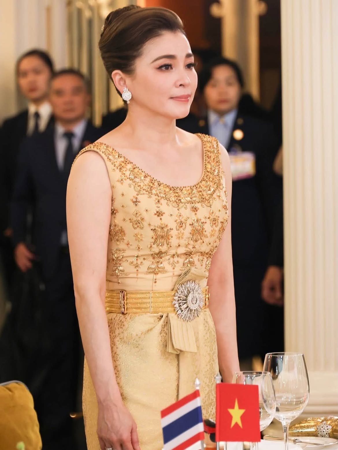 Chiếc thắt lưng kim cương 100 năm tuổi của Hoàng hậu Thái Lan Suthida - Ảnh 3. Chiếc thắt lưng kim cương 100 năm tuổi của Hoàng hậu Thái Lan Suthida - Ảnh 3.