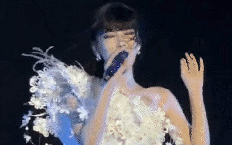 Nhan sắc đỉnh cao của Ningning aespa tại Hamilton: Tỏa s&aacute;ng như nữ thần tr&ecirc;n s&acirc;n khấu - Ảnh 1.