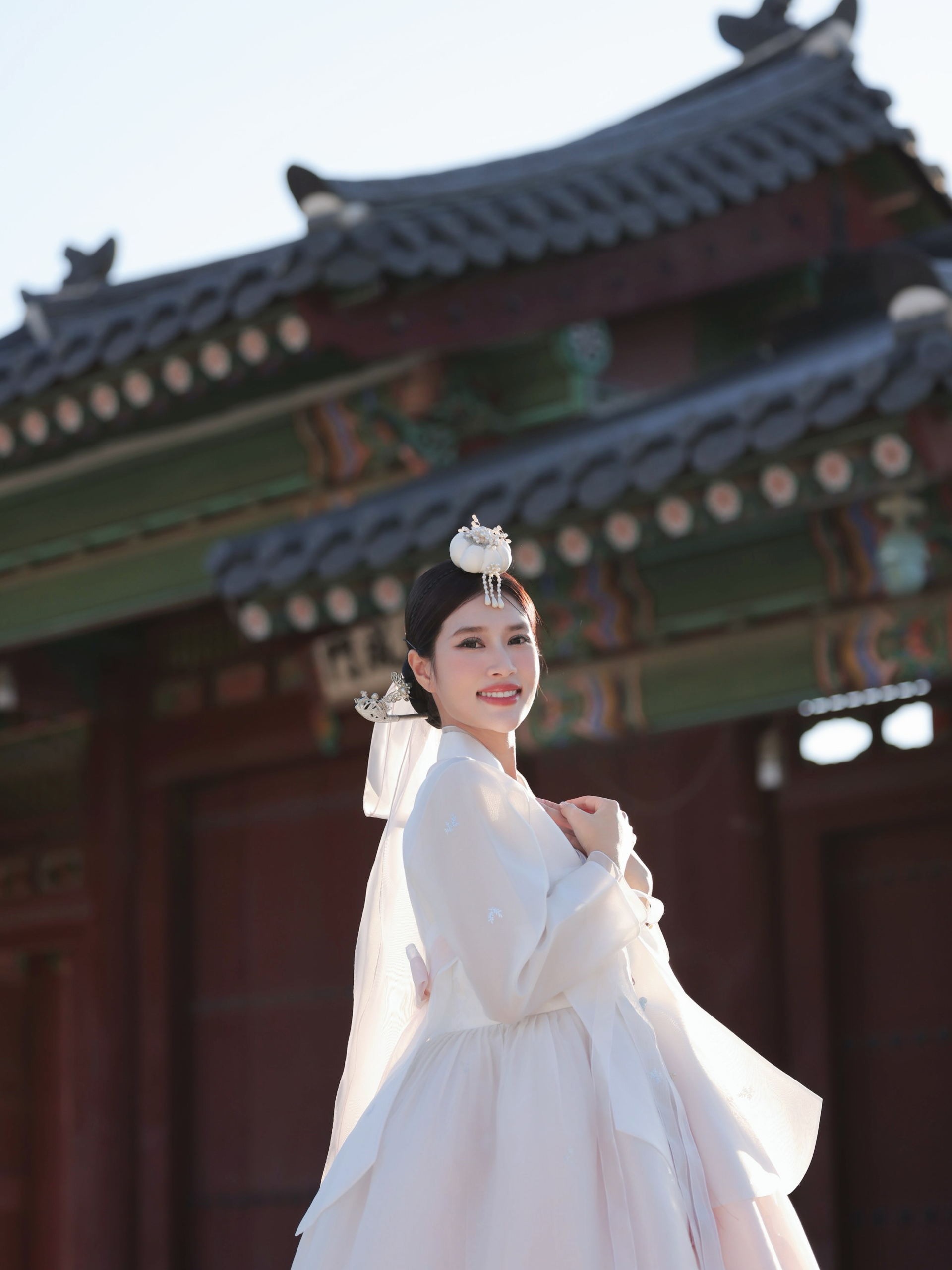 Kỳ Duy&ecirc;n v&agrave; Thi&ecirc;n &Acirc;n chụp ảnh cưới l&atilde;ng mạn tại Seoul trong trang phục Hanbok - Ảnh 5.