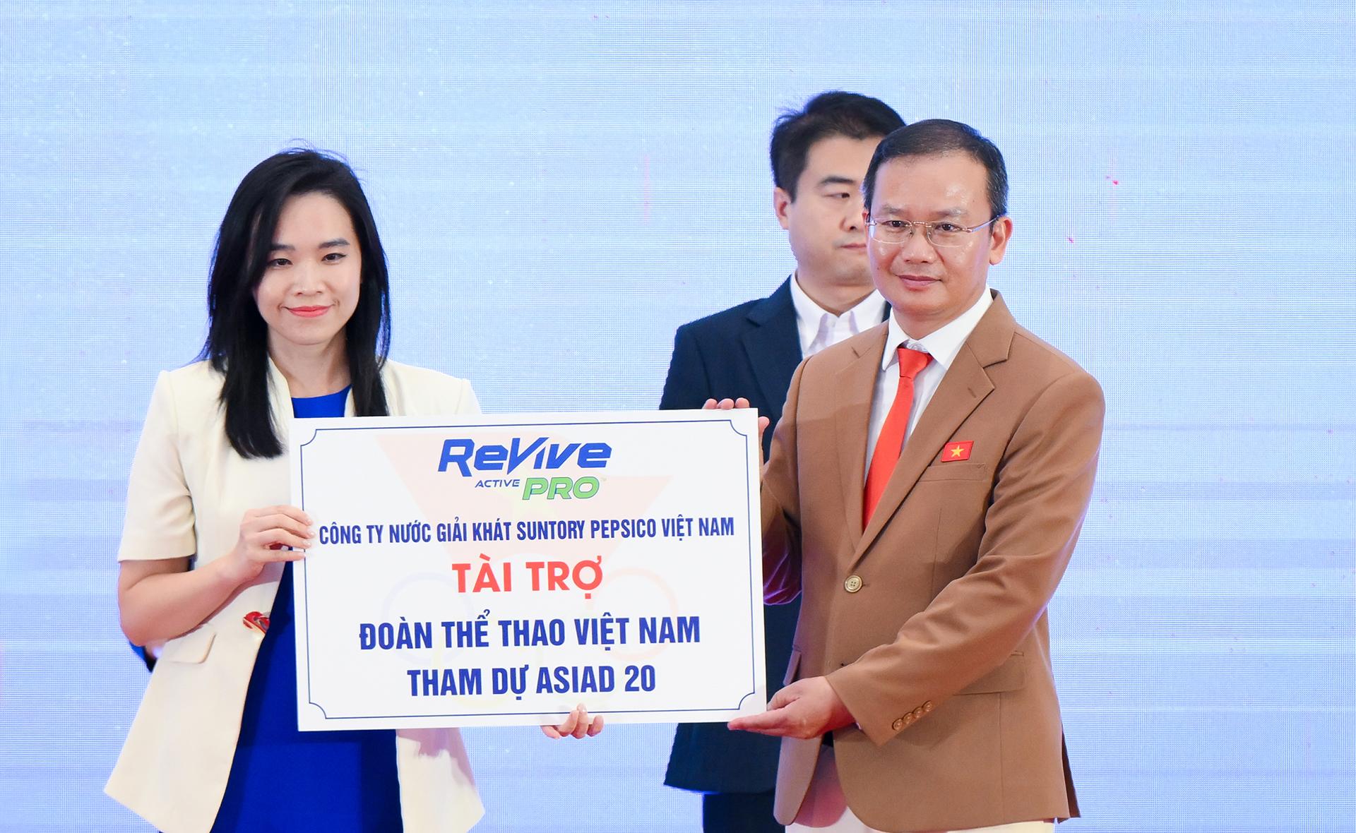 Khởi động chiến dịch &ldquo;Triệu lời đồng h&agrave;nh tiếp sức&rdquo;: Revive Thể Thao tiếp lửa thể thao Việt - Ảnh 4.