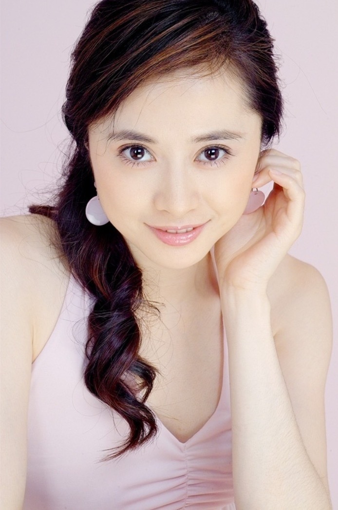 H&agrave; Mỹ Điền độc th&acirc;n vui vẻ ở tuổi 51 , rời xa h&agrave;o quang showbiz - Ảnh 1.