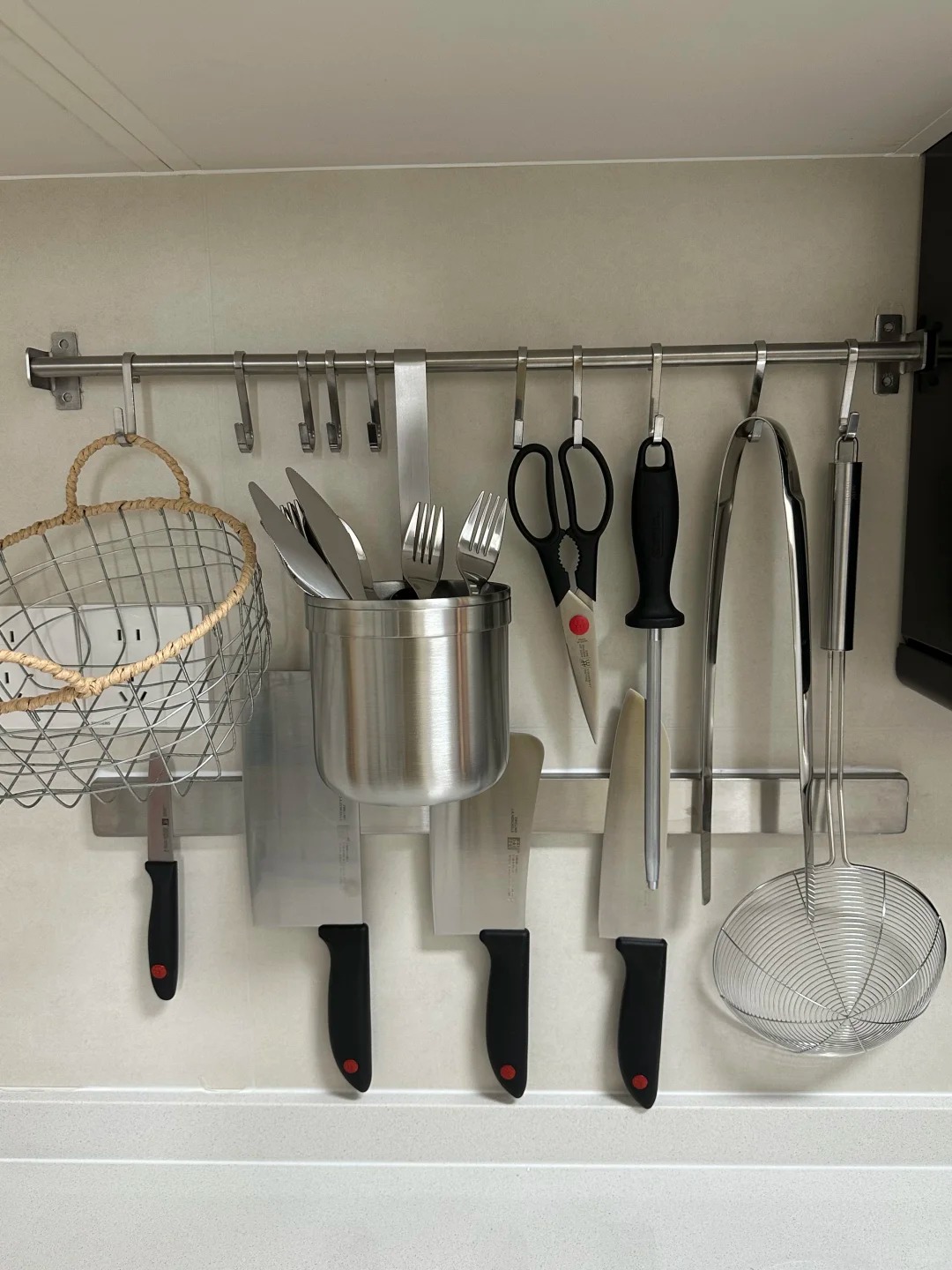 Mẹo dọn bếp đơn giản giúp không gian nhà bếp luôn sạch sẽ và gọn gàng - Ảnh 9. Mẹo dọn bếp đơn giản giúp không gian nhà bếp luôn sạch sẽ và gọn gàng - Ảnh 9.