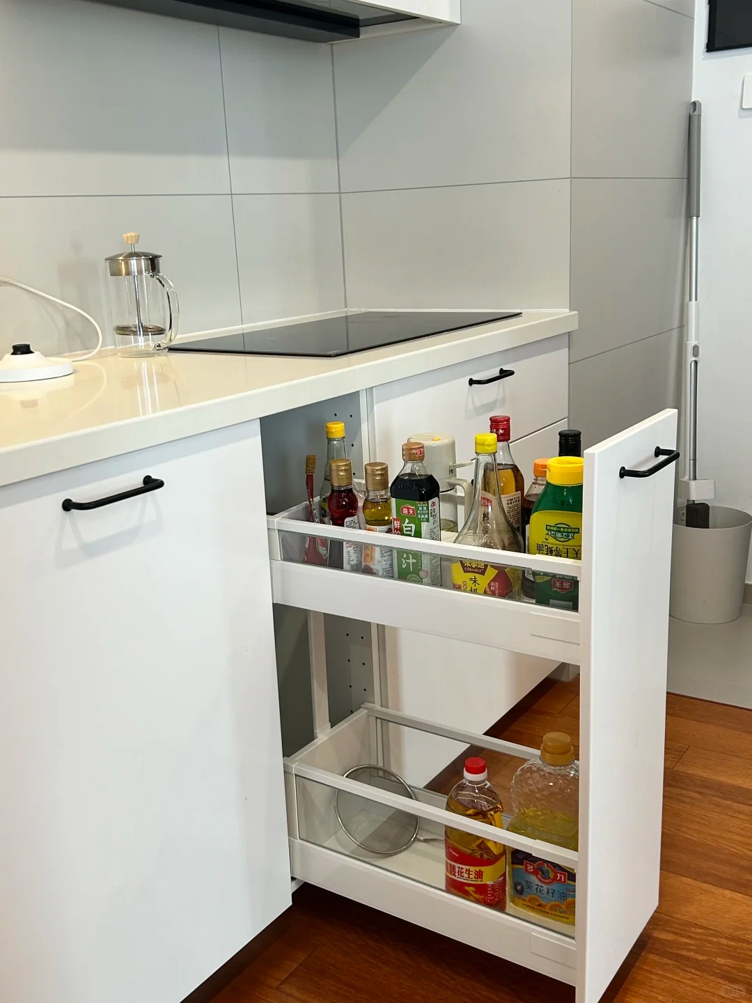 Mẹo dọn bếp đơn giản giúp không gian nhà bếp luôn sạch sẽ và gọn gàng - Ảnh 2. Mẹo dọn bếp đơn giản giúp không gian nhà bếp luôn sạch sẽ và gọn gàng - Ảnh 2.