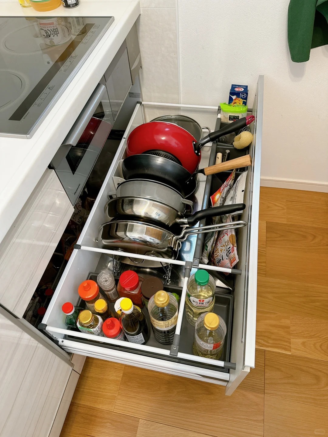 Mẹo dọn bếp đơn giản giúp không gian nhà bếp luôn sạch sẽ và gọn gàng - Ảnh 3. Mẹo dọn bếp đơn giản giúp không gian nhà bếp luôn sạch sẽ và gọn gàng - Ảnh 3.