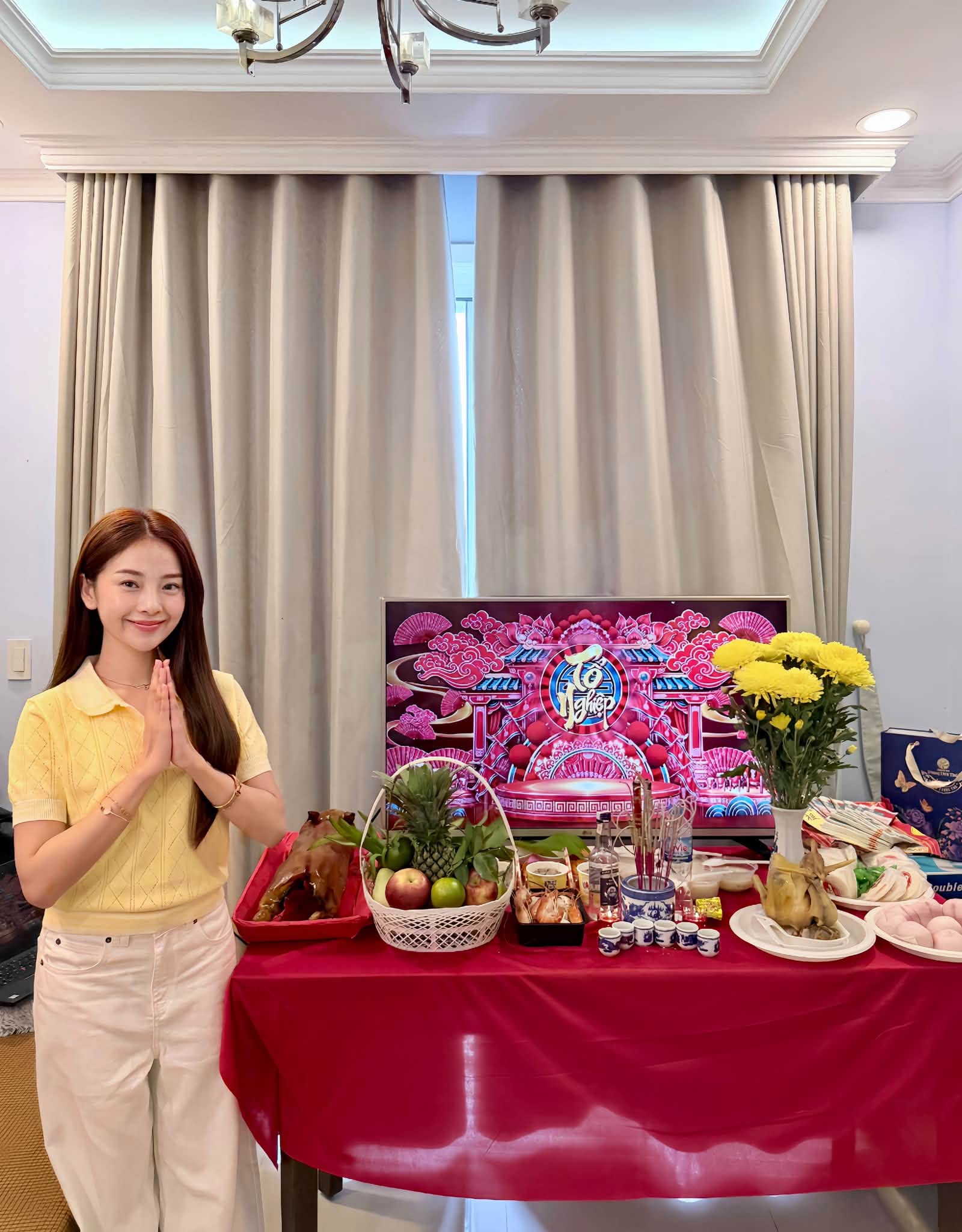 Nhã Phương xuất hiện một mình tại giỗ Tổ sân khấu giữa ồn ào của Trường Giang - Ảnh 7. Nhã Phương xuất hiện một mình tại giỗ Tổ sân khấu giữa ồn ào của Trường Giang - Ảnh 7.