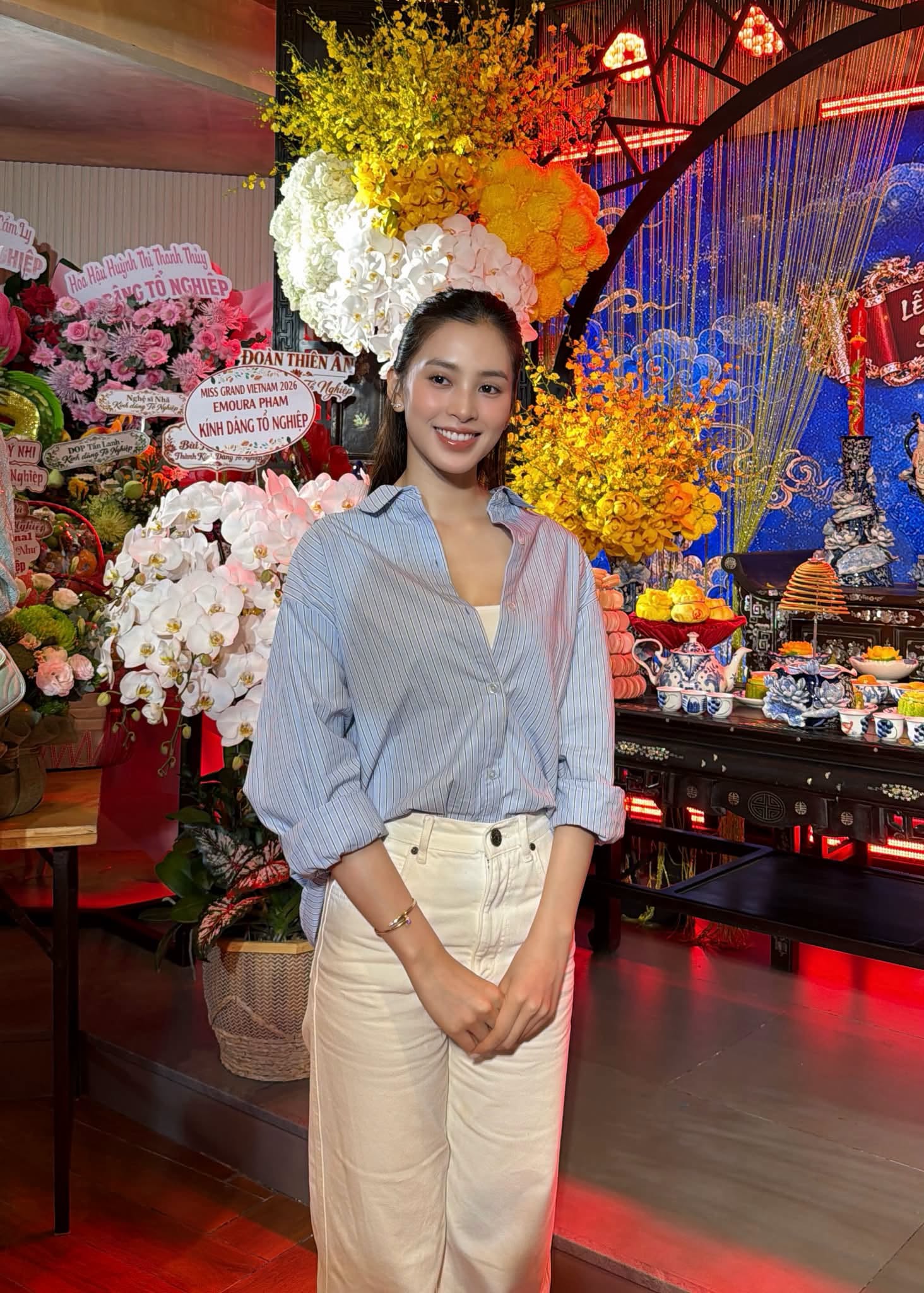 Nhã Phương xuất hiện một mình tại giỗ Tổ sân khấu giữa ồn ào của Trường Giang - Ảnh 5. Nhã Phương xuất hiện một mình tại giỗ Tổ sân khấu giữa ồn ào của Trường Giang - Ảnh 5.