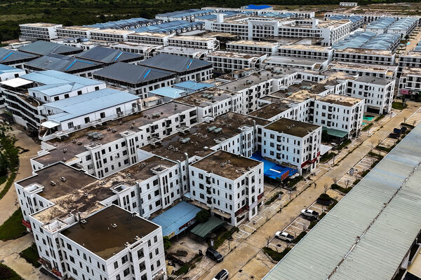 Bên trong Khu lừa đảo điện tử số 8 Campuchia: Thành phố kỳ lạ cho 20 . 000 Người - Ảnh 3. Bên trong Khu lừa đảo điện tử số 8 Campuchia: Thành phố kỳ lạ cho 20 . 000 Người - Ảnh 3.