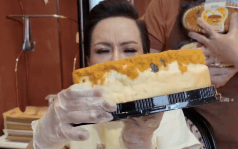 Nghệ sĩ Việt Hương v&agrave; chồng từ Mỹ về Việt Nam kinh doanh b&aacute;nh ngọt phục vụ 1000 kh&aacute;ch mỗi ng&agrave;y - Ảnh 4.