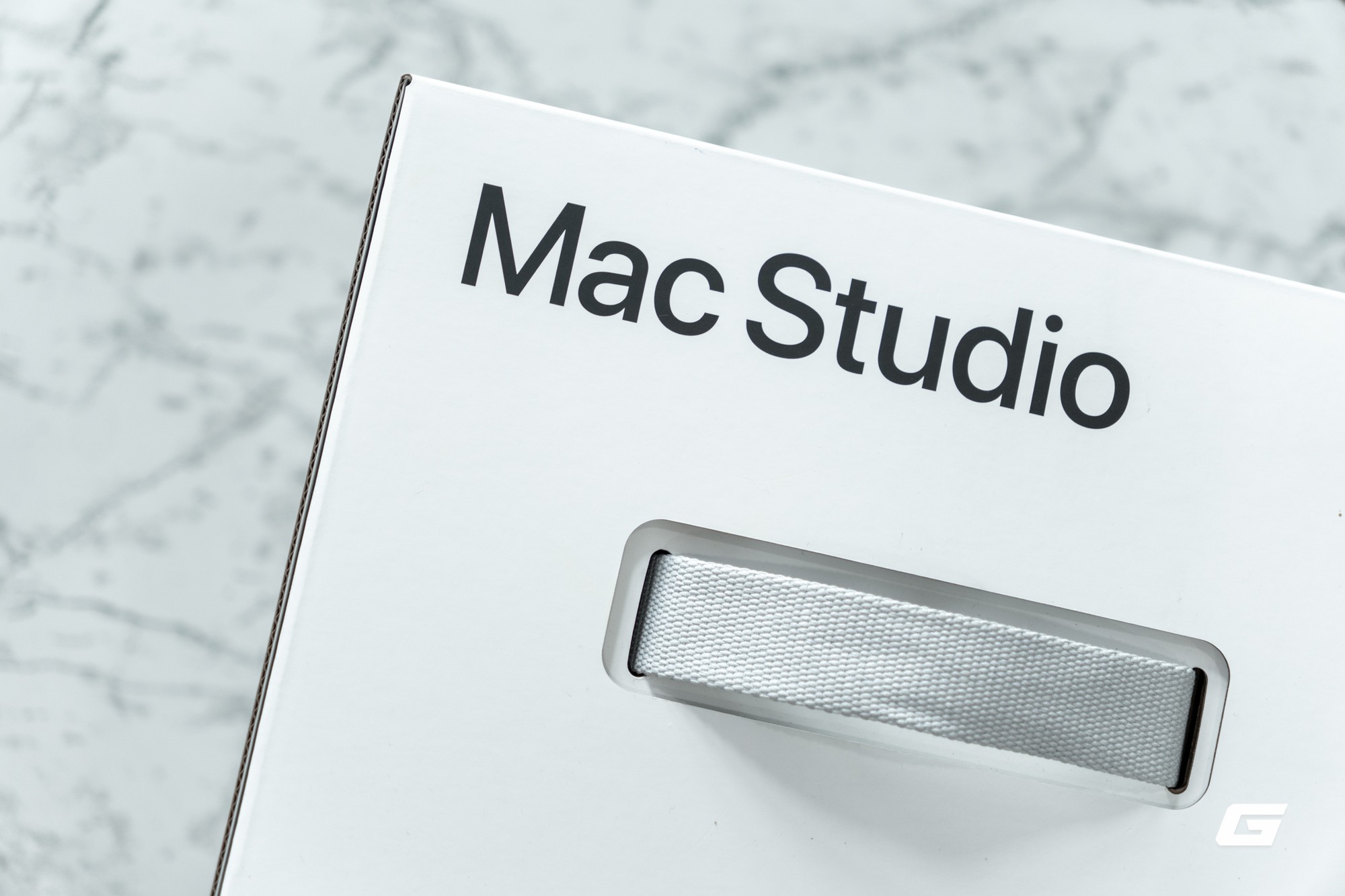 Trên tay Mac Studio M5 Max chính hãng tại Việt Nam: Thiết kế nhỏ gọn , hiệu năng mạnh mẽ - Ảnh 2. Trên tay Mac Studio M5 Max chính hãng tại Việt Nam: Thiết kế nhỏ gọn , hiệu năng mạnh mẽ - Ảnh 2.