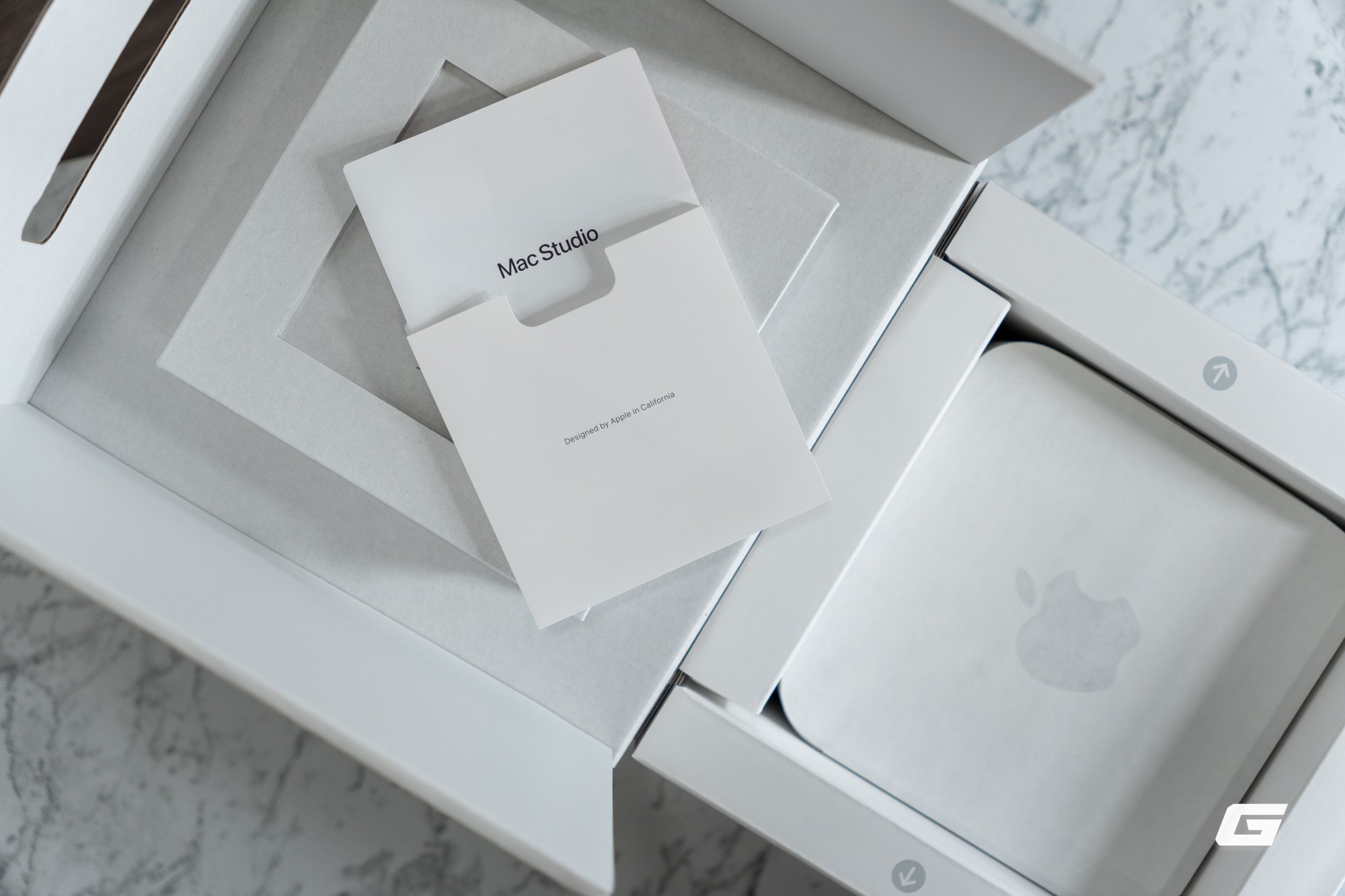 Trên tay Mac Studio M5 Max chính hãng tại Việt Nam: Thiết kế nhỏ gọn , hiệu năng mạnh mẽ - Ảnh 7. Trên tay Mac Studio M5 Max chính hãng tại Việt Nam: Thiết kế nhỏ gọn , hiệu năng mạnh mẽ - Ảnh 7.