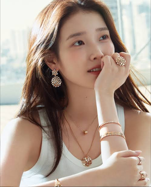 IU tỏa s&aacute;ng với vai diễn triệu đ&ocirc; v&agrave; vinh danh nộp thuế mẫu mực tại H&agrave;n Quốc - Ảnh 1.