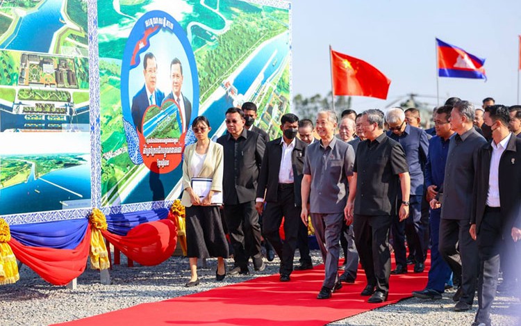 Campuchia có 5,13 tỷ USD liên quan Trung Quốc: Nợ cũ, vay mới - Kênh đào Funan Techo được nhắc tên