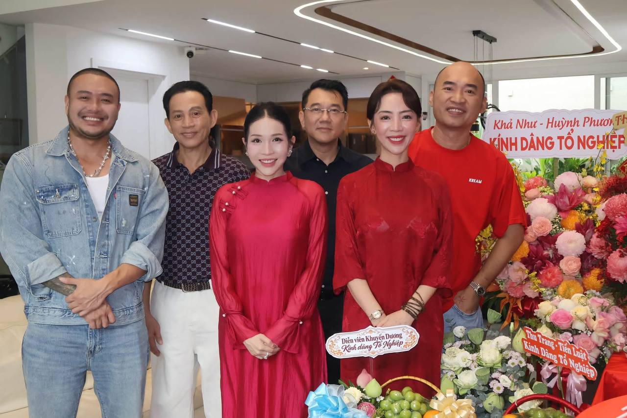 Nghệ sĩ Hoài Linh chủ trì thực hiện nghi lễ, dàn sao Việt tề tựu tại đền thờ 100 tỷ - Ảnh 8.