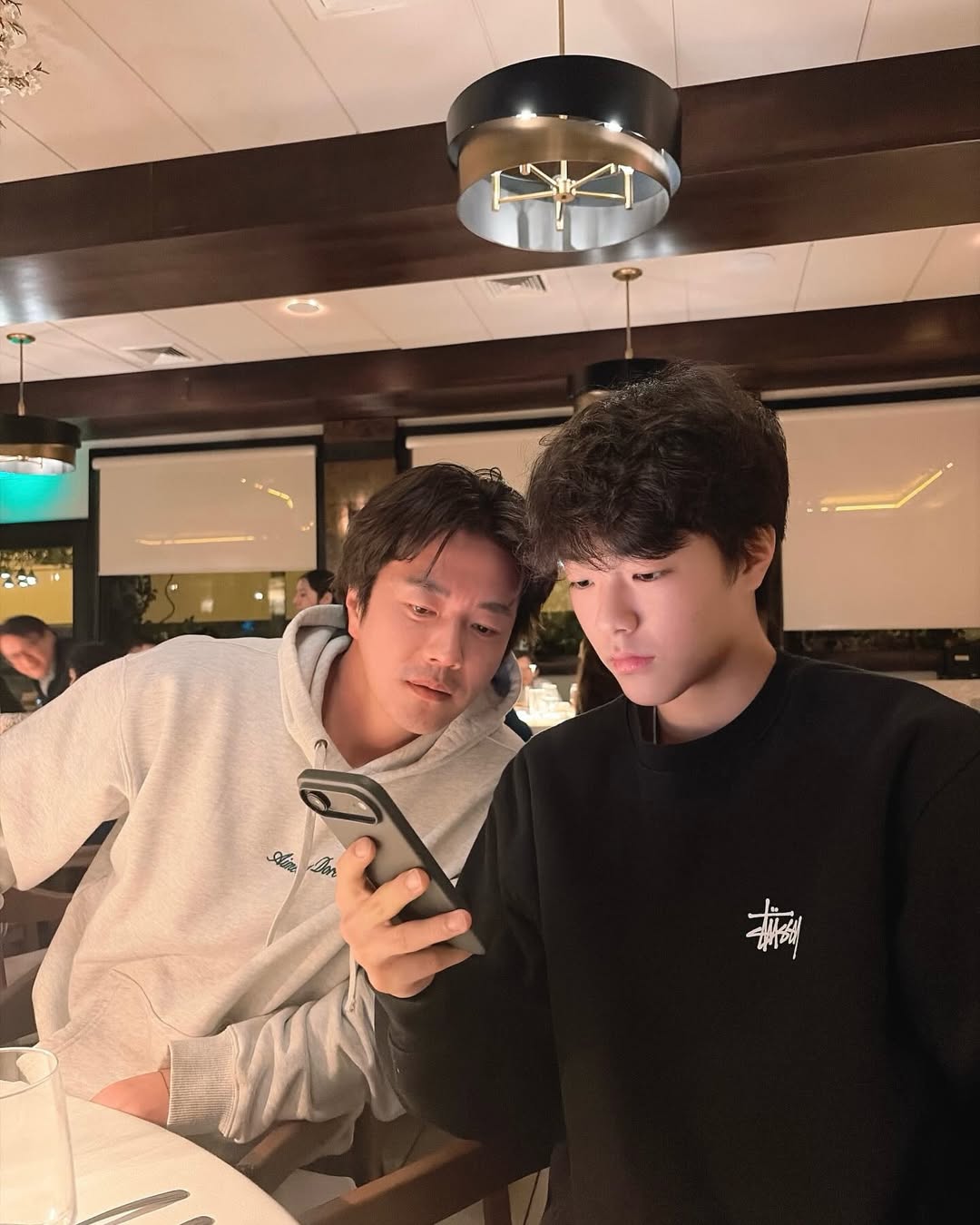 Con trai Kwon Sang Woo: Tài năng trẻ 17 tuổi lái ô tô 1 tỷ và thừa kế 1300 tỷ - Ảnh 4. Con trai Kwon Sang Woo: Tài năng trẻ 17 tuổi lái ô tô 1 tỷ và thừa kế 1300 tỷ - Ảnh 4.