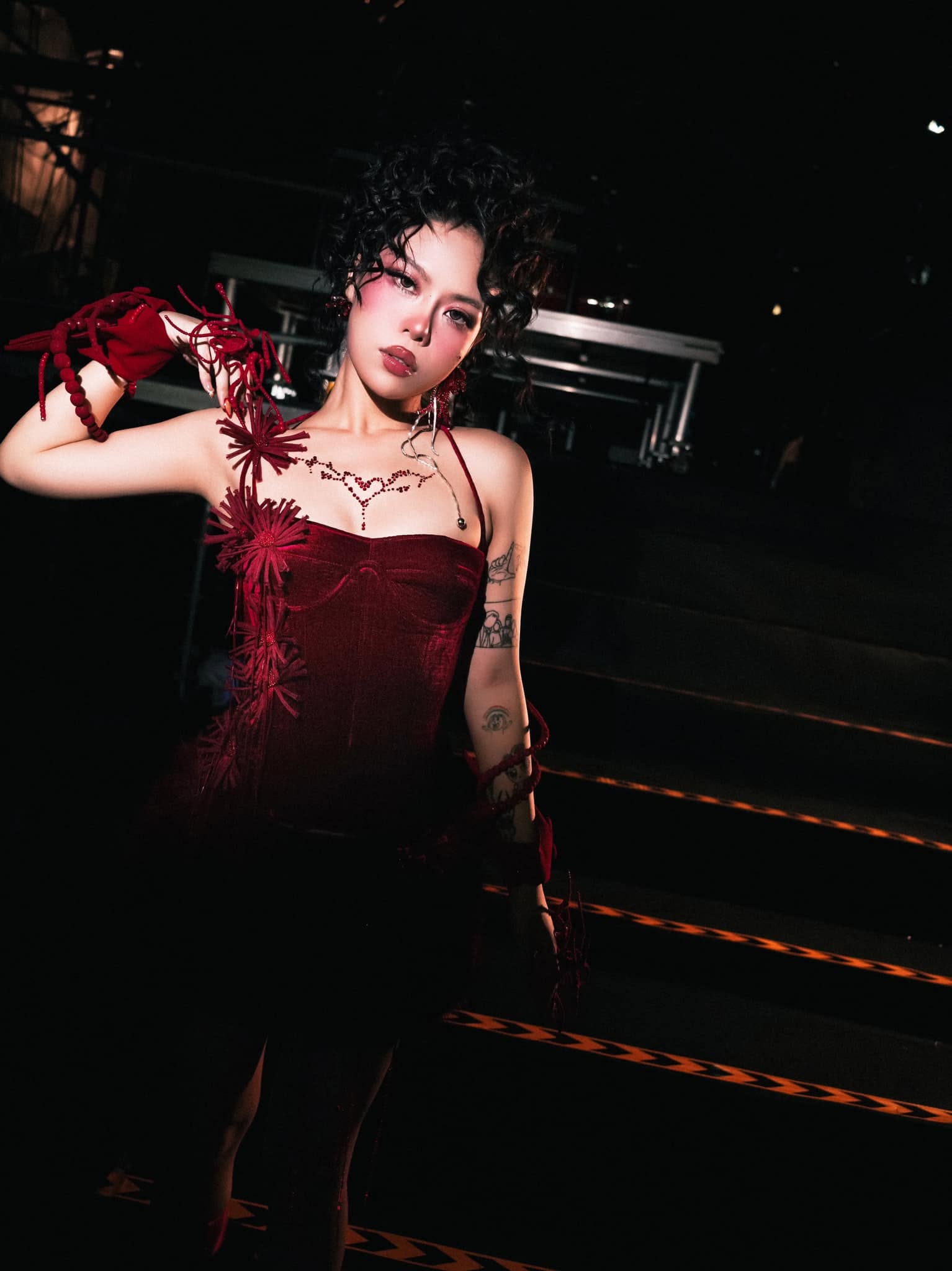 Nữ ca sĩ xuất thân chuyên Amsterdam Hà Nội thi Đại học đỗ trường Y, đi hát có album được quốc tế ca ngợi- Ảnh 9.
