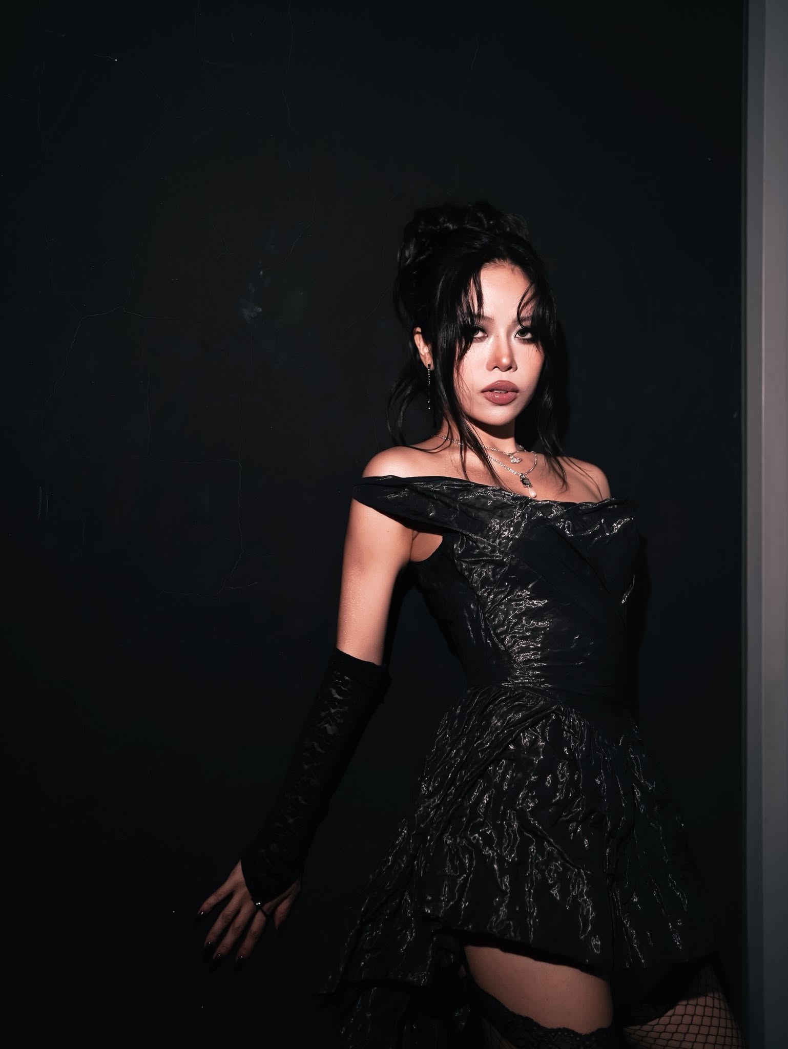 Nữ ca sĩ xuất thân chuyên Amsterdam Hà Nội thi Đại học đỗ trường Y, đi hát có album được quốc tế ca ngợi- Ảnh 7.