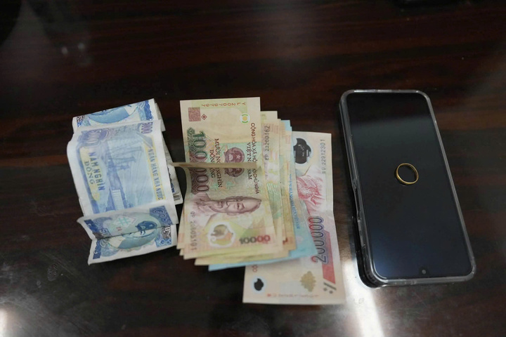 Cướp t&agrave;i sản giữa ban ng&agrave;y: Bịt miệng , đ&aacute;nh cụ b&agrave; 85 tuổi ở Quảng Trị - Ảnh 2.