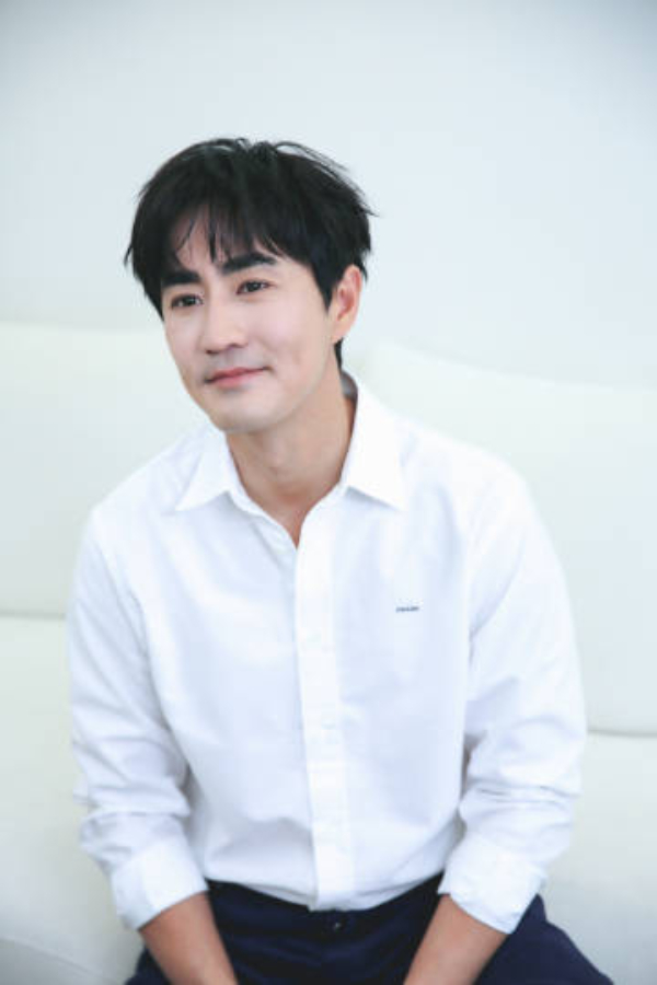 Vương Ngọc Văn v&agrave; Dương Lặc b&iacute; mật kết h&ocirc;n rồi ly dị g&acirc;y sốc showbiz 2026 - Ảnh 8.