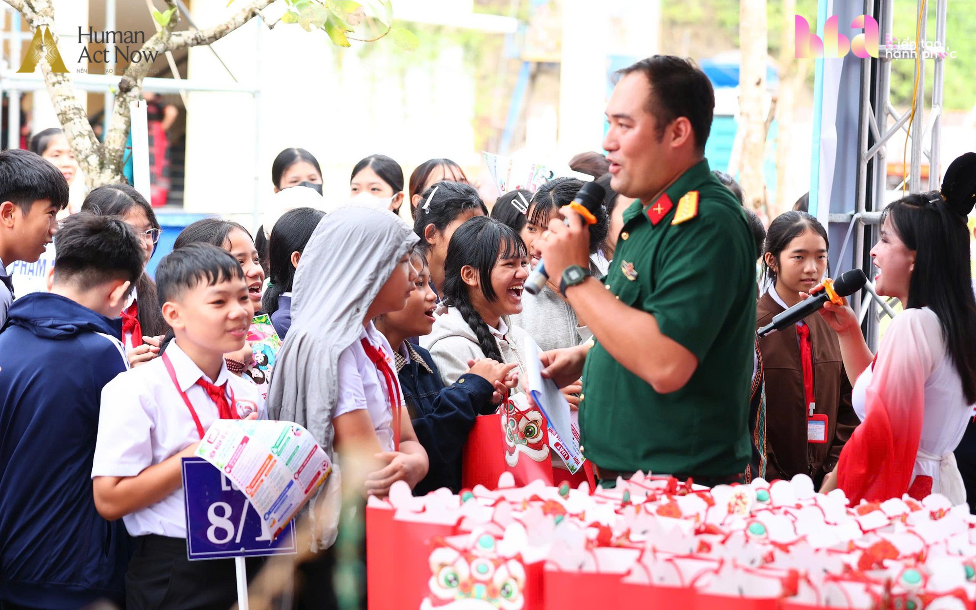 Một thành phố ở Việt Nam đang làm điều chưa từng có: Cuộc hợp lực quy mô lớn vì 1.700 trẻ em vùng cao