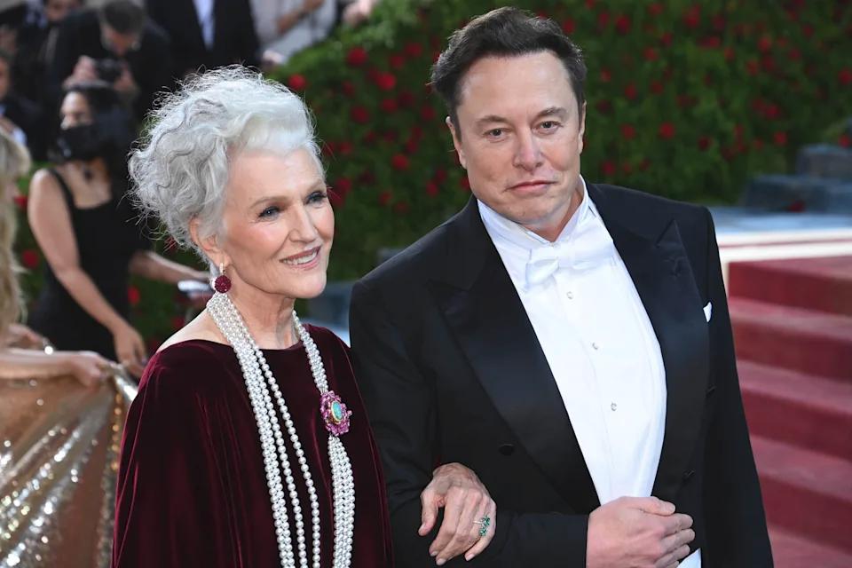 Mẹ Elon Musk tiết lộ ước mơ sống ở thành phố trên sao hỏa trong tương lai - Ảnh 2. Mẹ Elon Musk tiết lộ ước mơ sống ở thành phố trên sao hỏa trong tương lai - Ảnh 2.
