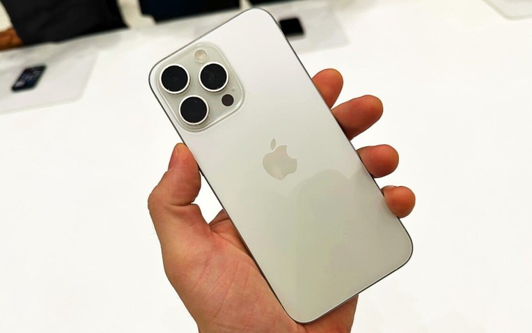 5 Chiếc iPhone cũ gi&aacute; rẻ đ&aacute;ng mua nhất sau Sự kiện ra mắt iPhone 18 Pro Max - Ảnh 1.