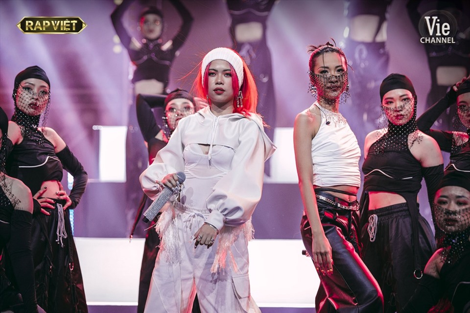 Nữ ca sĩ xuất thân chuyên Amsterdam Hà Nội thi Đại học đỗ trường Y, đi hát có album được quốc tế ca ngợi- Ảnh 5.