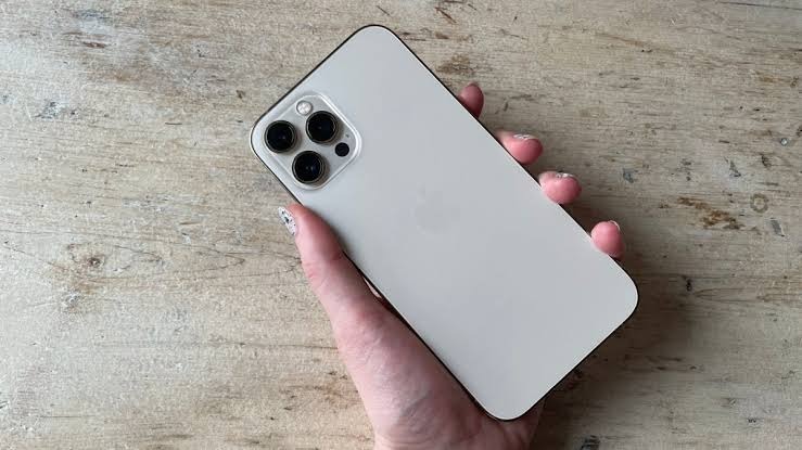 5 Chiếc iPhone cũ gi&aacute; rẻ đ&aacute;ng mua nhất sau Sự kiện ra mắt iPhone 18 Pro Max - Ảnh 6.