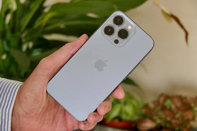 5 Chiếc iPhone cũ gi&aacute; rẻ đ&aacute;ng mua nhất sau Sự kiện ra mắt iPhone 18 Pro Max - Ảnh 4.