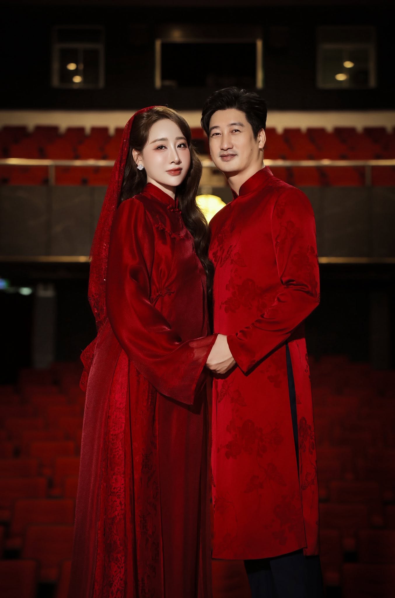 Nam NSƯT vừa lấy vợ 3 ở H&agrave; Nội: "Vai diễn m&agrave; anh muốn diễn l&acirc;u nhất đấy l&agrave; được l&agrave;m chồng của em" - Ảnh 2.