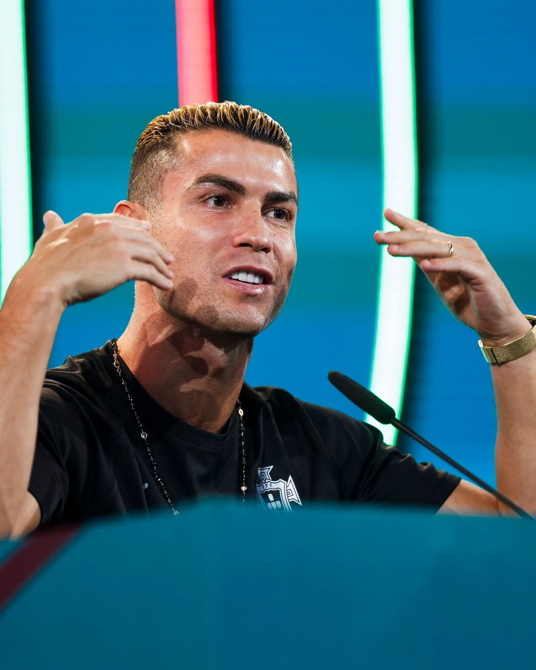 Ronaldo ở tuổi 41 sẵn s&agrave;ng ngồi ghế dự bị để gi&uacute;p Bồ Đ&agrave;o Nha th&agrave;nh c&ocirc;ng - Ảnh 2.