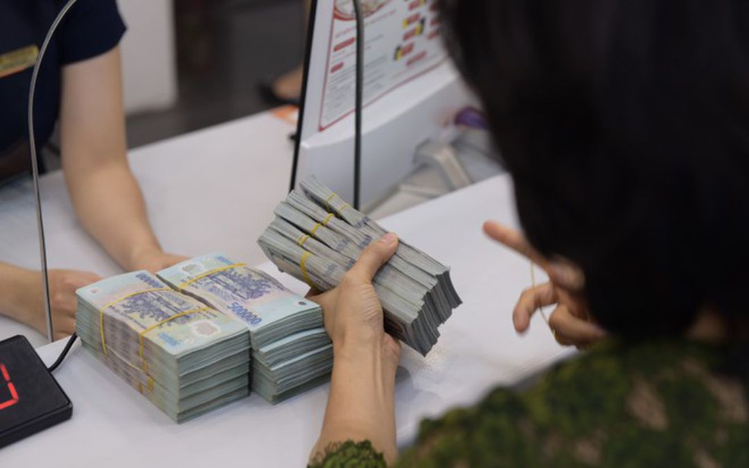 Điều nên làm sau khi nhìn thấy lãi suất tiết kiệm trên 9%