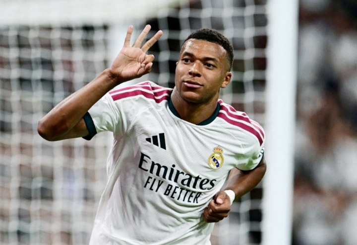 Mbappe chia sẻ cảm hứng từ Messi v&agrave; Ronaldo trong h&agrave;nh tr&igrave;nh b&oacute;ng đ&aacute; 2026 - Ảnh 1.