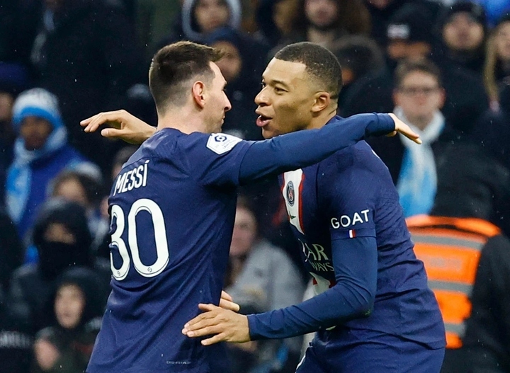 Mbappe chia sẻ cảm hứng từ Messi v&agrave; Ronaldo trong h&agrave;nh tr&igrave;nh b&oacute;ng đ&aacute; 2026 - Ảnh 3.